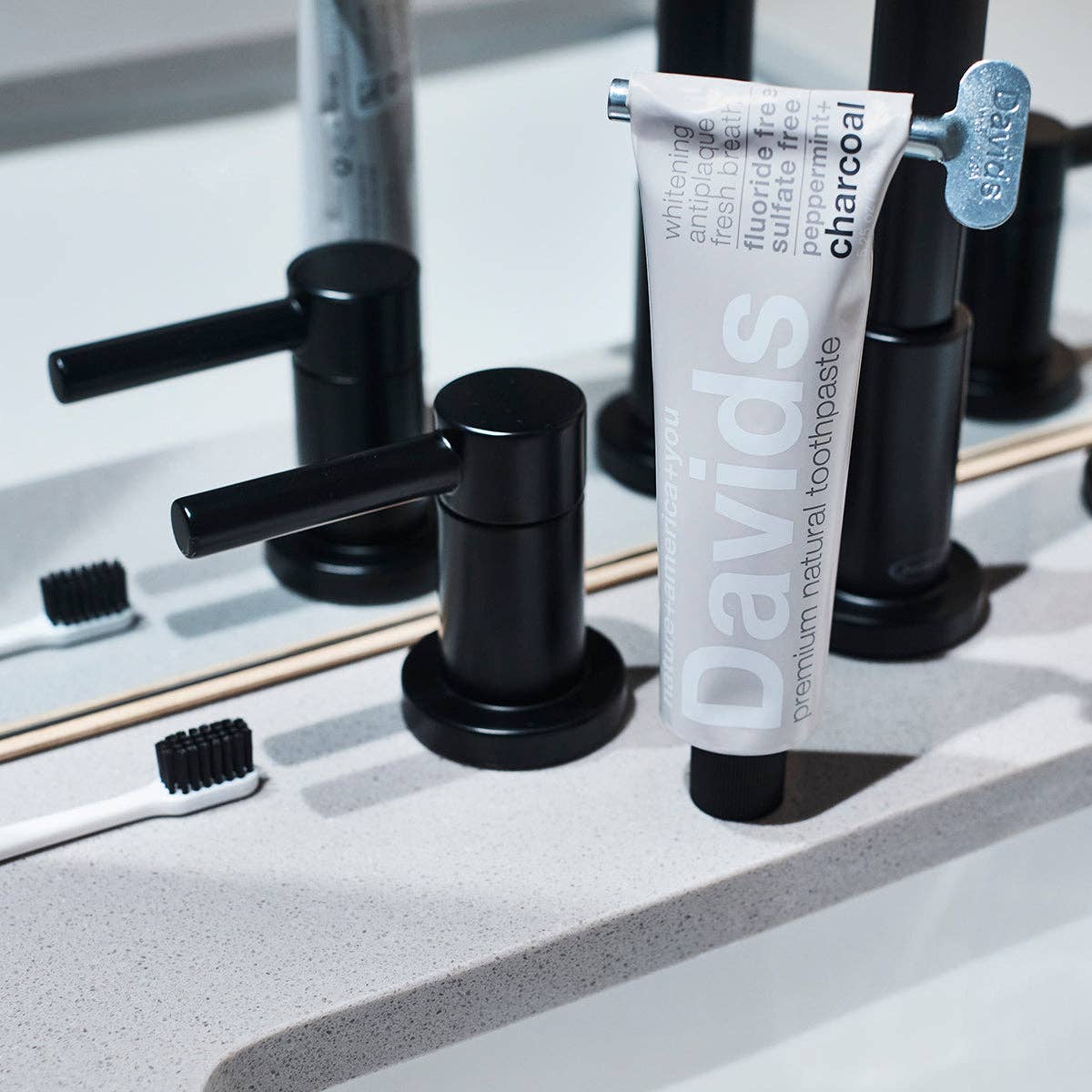 Davids Premium Toothpaste - Charcoal+Peppermint